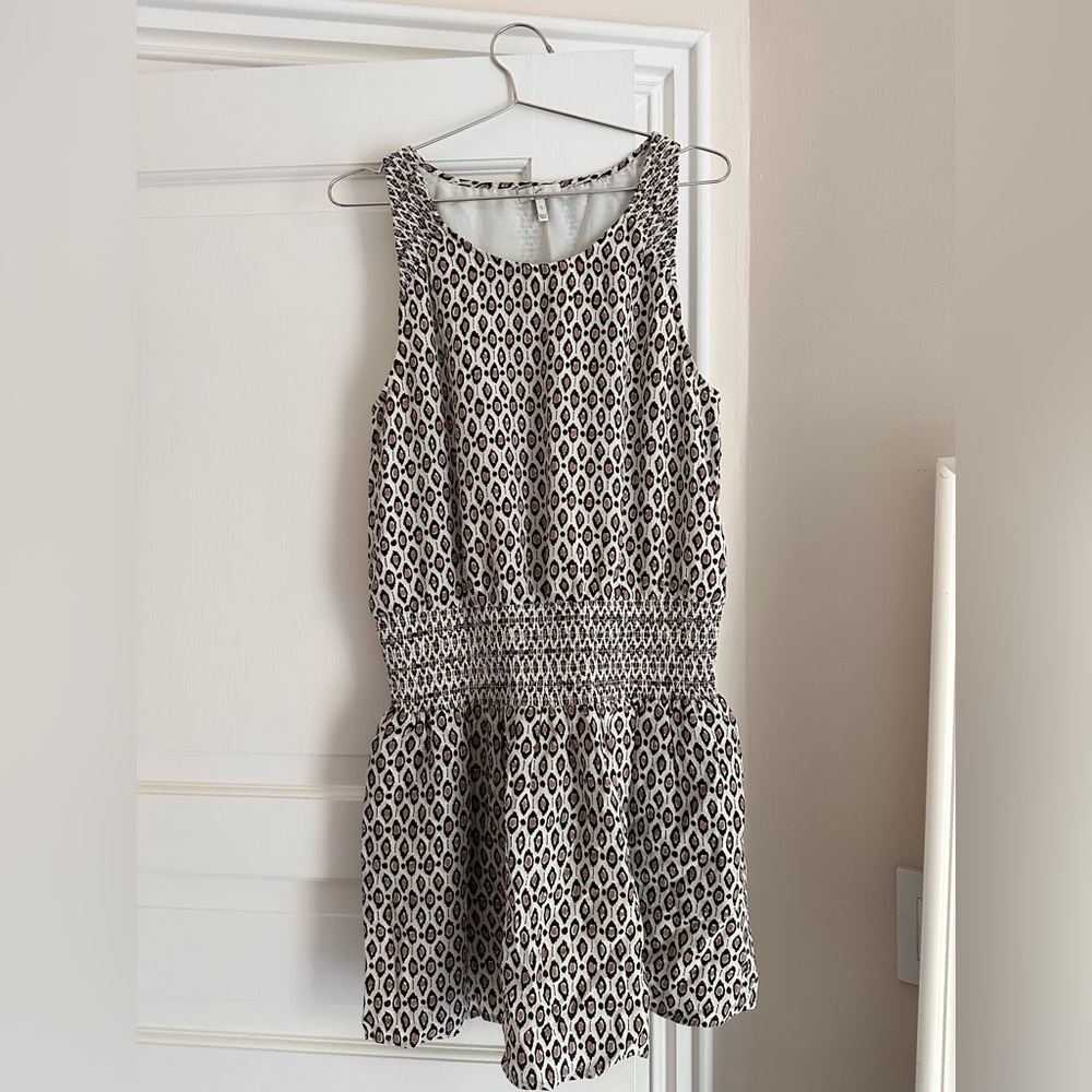 Joie small dress with sinch waist.